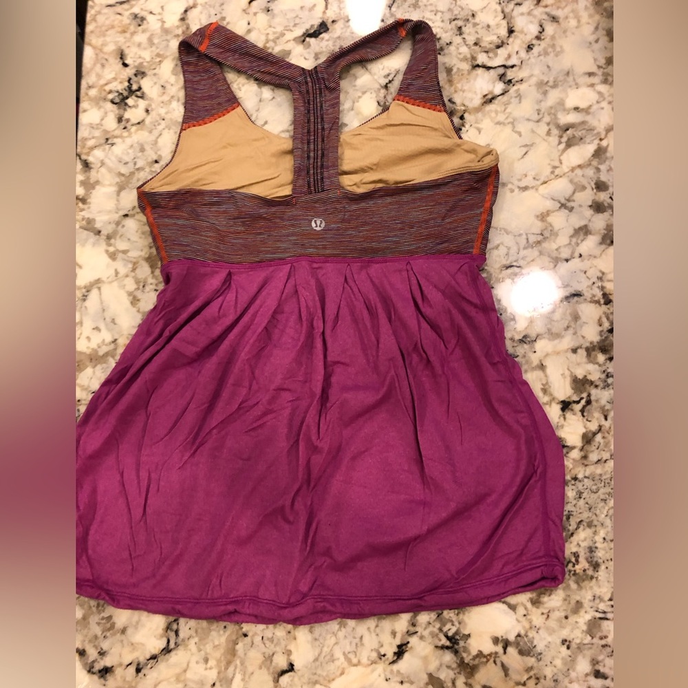 Lululemon workout top size 6
